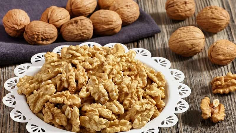 تصویر 4 از گردو تویسرکان امسال با تازگی بی نظیر و مغز سفید